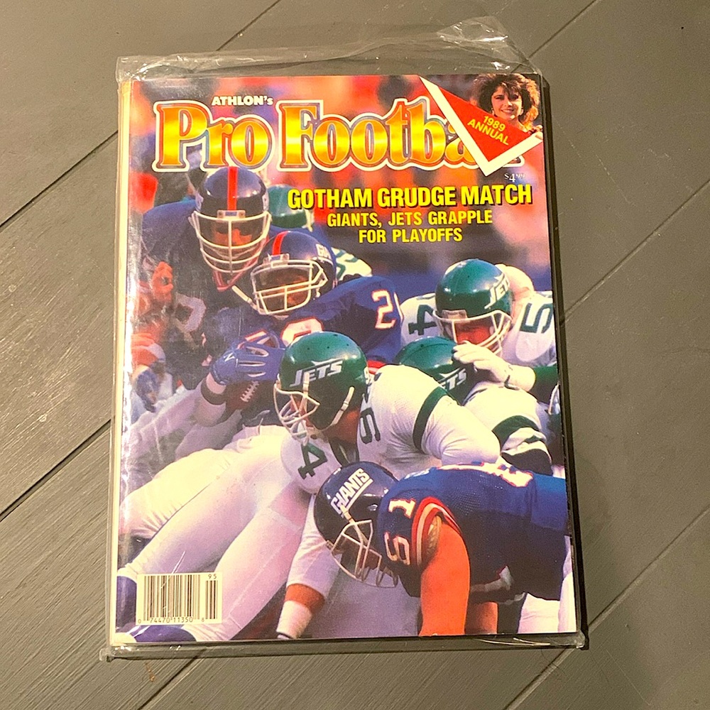 1989 Annual Pro Football 230 Page NFL Full Color Sports Guide Perfect Condition!